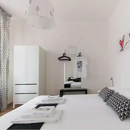 Via Colombo 3* 斯培西亚
