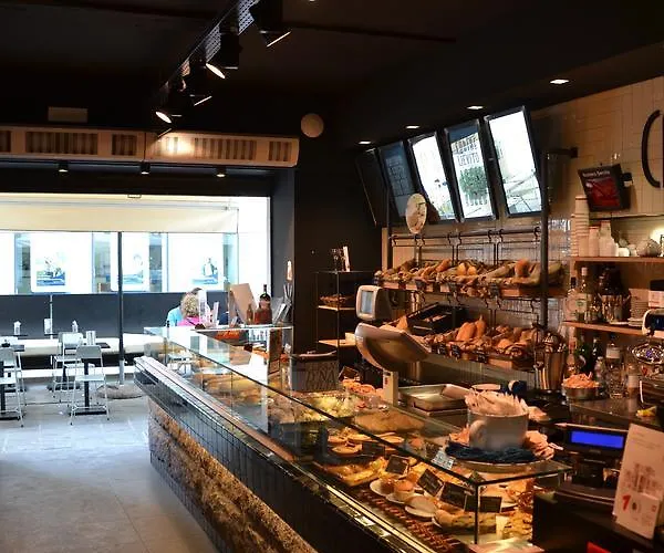 Via Colombo 3* La Spezia